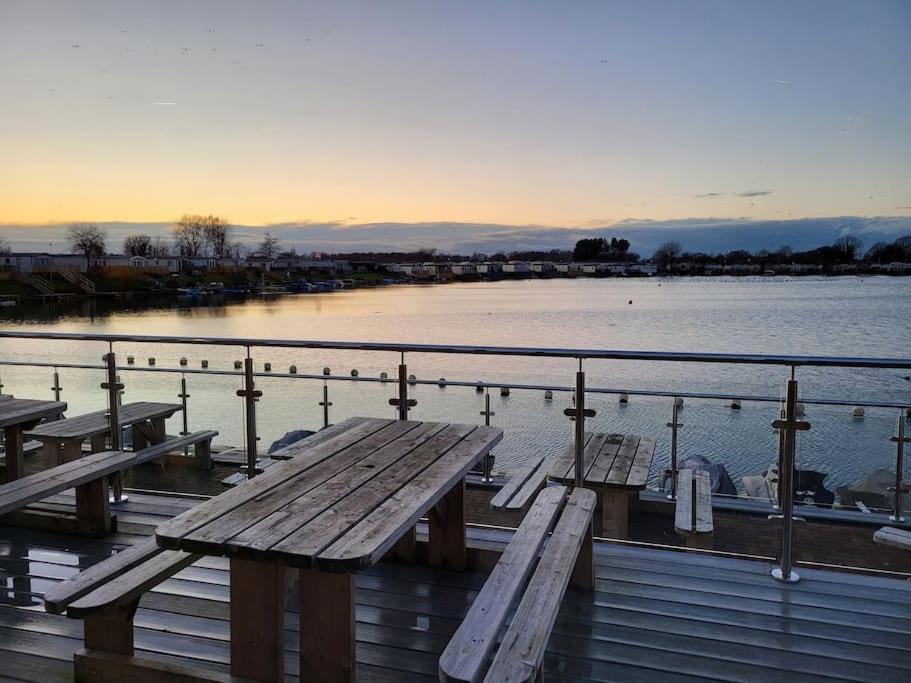 7 Lakes Breaks At 7 Lakes Country Park Crowle  Exteriér fotografie