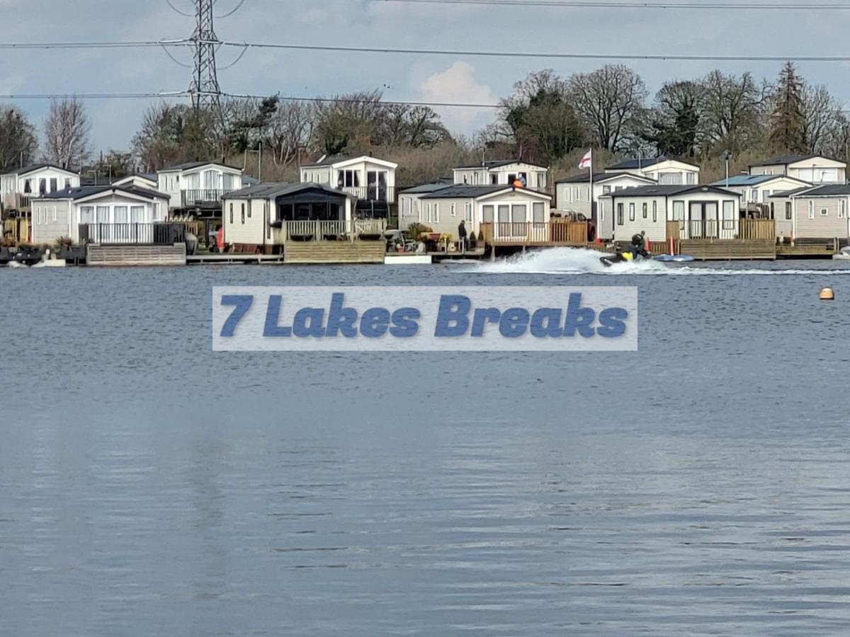 7 Lakes Breaks At 7 Lakes Country Park Crowle  Exteriér fotografie